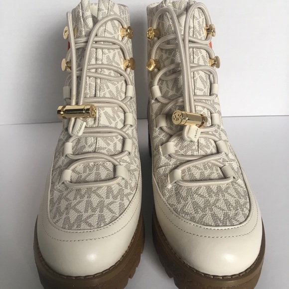 Micheal Kors Aspen. - Picture 2 of 8